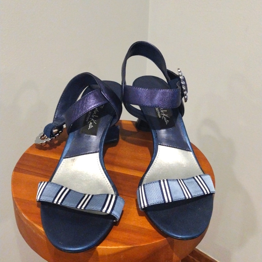 Vintage Blue Striped Heels  Size 8- 8.5 EUR 39 EUC Unique Heel Sandals